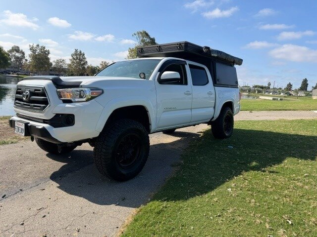 2016 Toyota Tacoma SR5 V6   - Photo 1 - Santa Ana, CA 92707