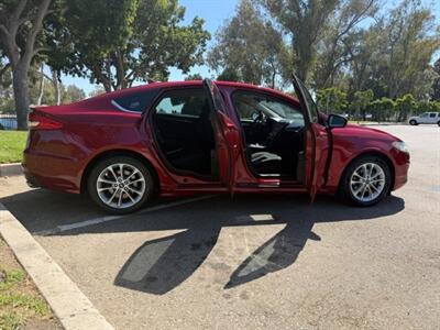2019 Ford Fusion SE - Photo 5 - Santa Ana, CA 92707