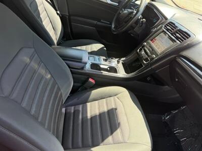 2019 Ford Fusion SE - Photo 10 - Santa Ana, CA 92707