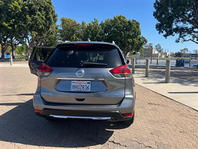 2019 Nissan Rogue SV   - Photo 9 - Santa Ana, CA 92707