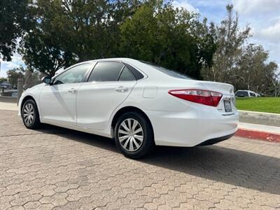 2015 Toyota Camry LE   - Photo 8 - Santa Ana, CA 92707