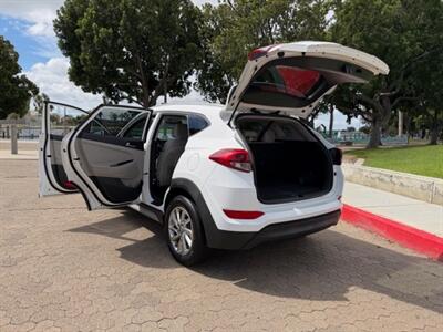 2018 Hyundai TUCSON SEL   - Photo 5 - Santa Ana, CA 92707
