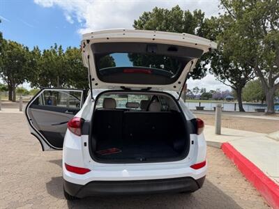 2018 Hyundai TUCSON SEL   - Photo 6 - Santa Ana, CA 92707