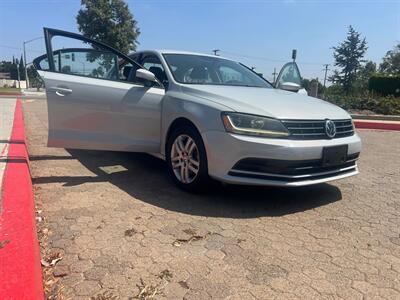 2018 Volkswagen Jetta 1.4T S   - Photo 4 - Santa Ana, CA 92707