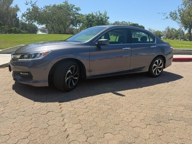 2017 Honda Accord EX-L w/Navi w/Honda Sensi  