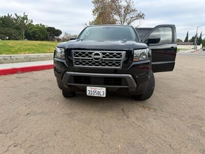 2022 Nissan Frontier SV - Photo 4 - Santa Ana, CA 92707