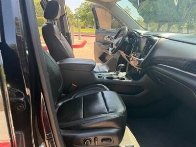 2020 Chevrolet Traverse LT Leather   - Photo 10 - Santa Ana, CA 92707