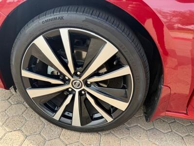 2022 Nissan Altima 2.5 SR   - Photo 10 - Santa Ana, CA 92707