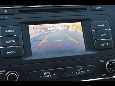 2017 Kia Sedona LX   - Photo 11 - Mesa, AZ 85201
