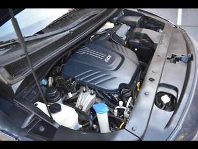 2017 Kia Sedona LX   - Photo 40 - Mesa, AZ 85201