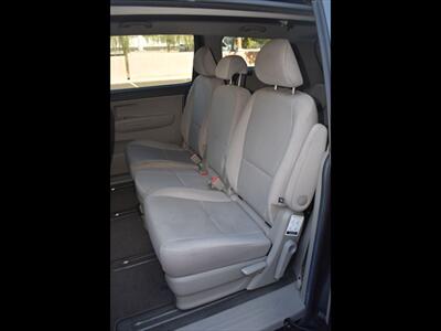 2017 Kia Sedona LX   - Photo 20 - Mesa, AZ 85201