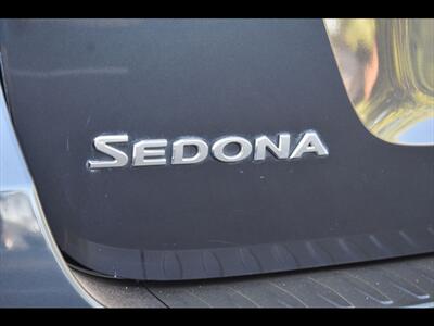 2017 Kia Sedona LX   - Photo 49 - Mesa, AZ 85201