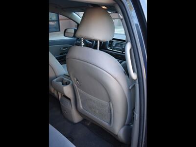 2017 Kia Sedona LX   - Photo 28 - Mesa, AZ 85201
