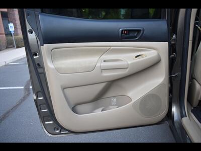 2009 Toyota Tacoma PreRunner V6   - Photo 18 - Mesa, AZ 85201