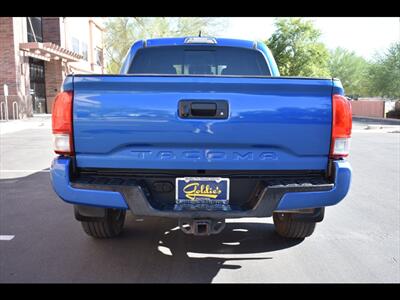 2017 Toyota Tacoma SR5 V6   - Photo 9 - Mesa, AZ 85201