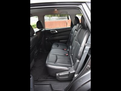 2019 Nissan Pathfinder SL - Photo 21 - Mesa, AZ 85201