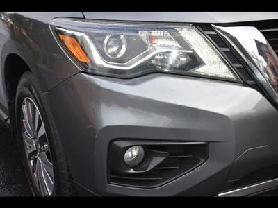 2019 Nissan Pathfinder SL - Photo 49 - Mesa, AZ 85201