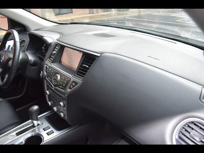 2019 Nissan Pathfinder SL - Photo 43 - Mesa, AZ 85201