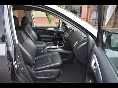 2019 Nissan Pathfinder SL - Photo 38 - Mesa, AZ 85201