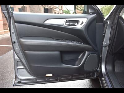 2019 Nissan Pathfinder SL - Photo 18 - Mesa, AZ 85201
