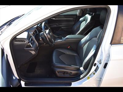 2020 Toyota Camry SE   - Photo 15 - Mesa, AZ 85201