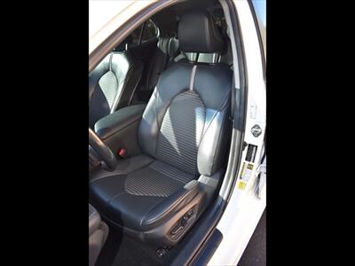 2020 Toyota Camry SE   - Photo 16 - Mesa, AZ 85201