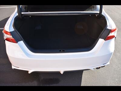 2020 Toyota Camry SE   - Photo 22 - Mesa, AZ 85201