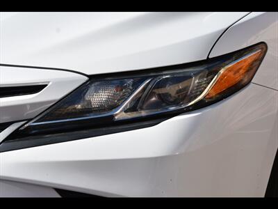 2020 Toyota Camry SE   - Photo 42 - Mesa, AZ 85201