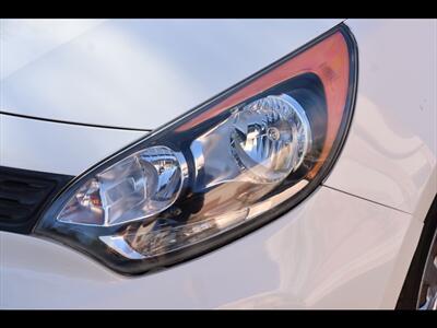 2014 Kia Rio 5-Door LX   - Photo 43 - Mesa, AZ 85201