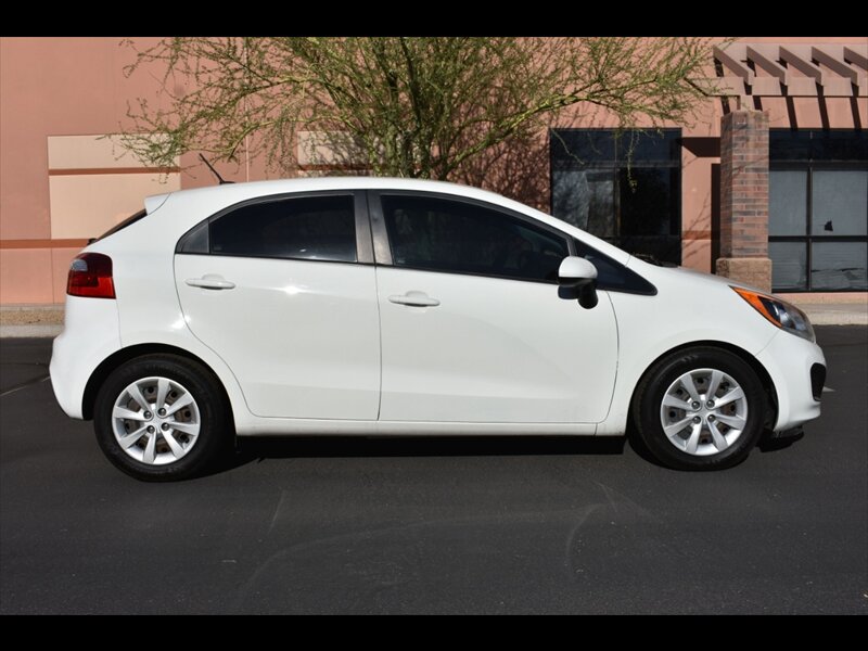2014 Kia Rio 5-Door LX  