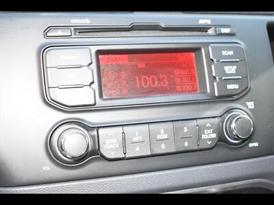 2014 Kia Rio 5-Door LX   - Photo 10 - Mesa, AZ 85201