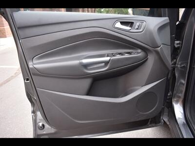 2016 Ford Escape SE - Photo 16 - Mesa, AZ 85201