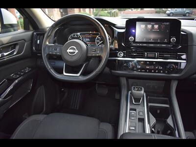 2022 Nissan Pathfinder SV - Photo 31 - Mesa, AZ 85201