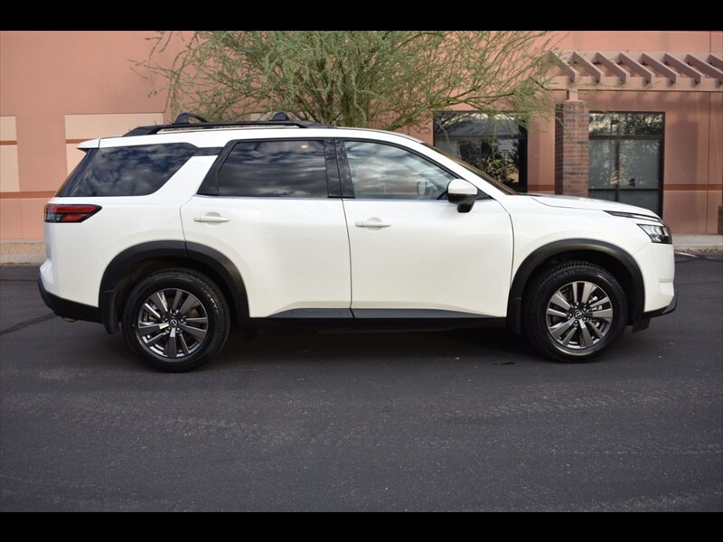 2022 Nissan Pathfinder SV   - Photo 1 - Mesa, AZ 85201
