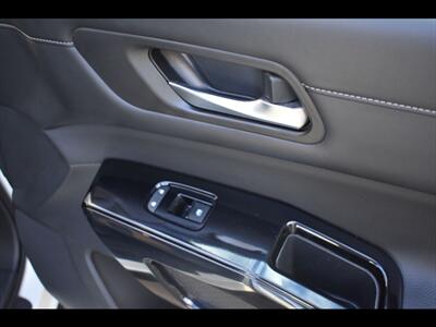 2022 Nissan Pathfinder SV - Photo 39 - Mesa, AZ 85201
