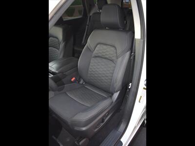 2022 Nissan Pathfinder SV - Photo 16 - Mesa, AZ 85201