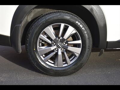 2022 Nissan Pathfinder SV - Photo 42 - Mesa, AZ 85201