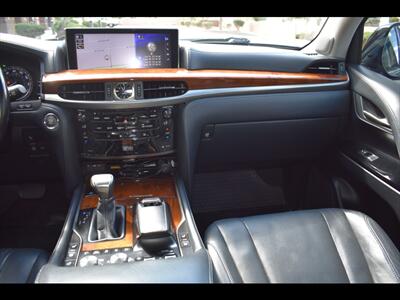 2018 Lexus LX 570 Third-Row   - Photo 32 - Mesa, AZ 85201