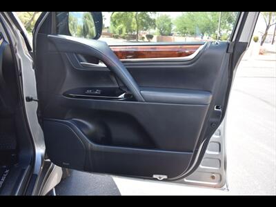 2018 Lexus LX 570 Third-Row   - Photo 39 - Mesa, AZ 85201