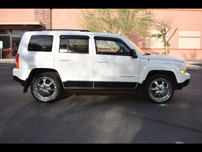 2016 Jeep Patriot Latitude   - Photo 1 - Mesa, AZ 85201