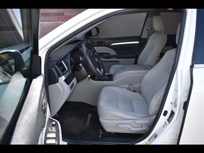 2018 Toyota Highlander LE   - Photo 16 - Mesa, AZ 85201