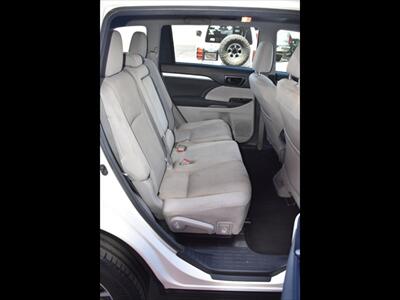 2018 Toyota Highlander LE   - Photo 27 - Mesa, AZ 85201