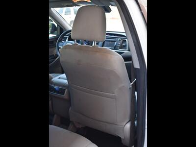 2018 Toyota Highlander LE   - Photo 28 - Mesa, AZ 85201