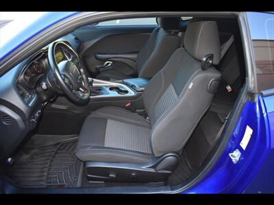2022 Dodge Challenger SXT   - Photo 15 - Mesa, AZ 85201