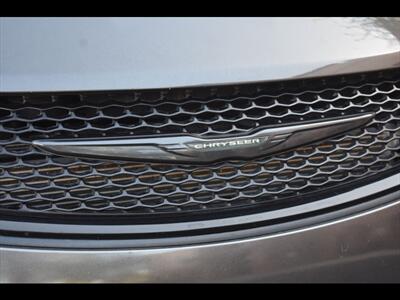 2019 Chrysler Pacifica Touring Plus   - Photo 12 - Mesa, AZ 85201