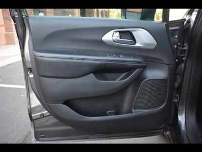 2019 Chrysler Pacifica Touring Plus   - Photo 27 - Mesa, AZ 85201