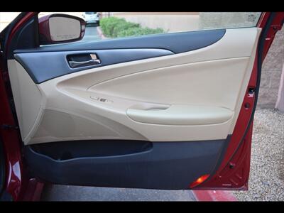2015 Hyundai SONATA Hybrid - Photo 31 - Mesa, AZ 85201