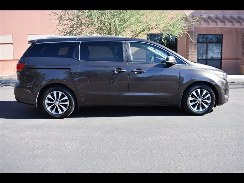 2016 Kia Sedona SX  