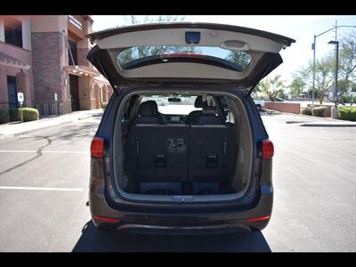 2016 Kia Sedona SX   - Photo 22 - Mesa, AZ 85201