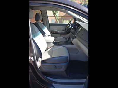2016 Kia Sedona SX   - Photo 34 - Mesa, AZ 85201